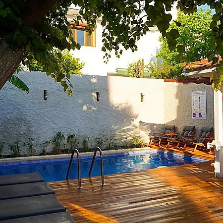 Kekik Catina Hotel 3*