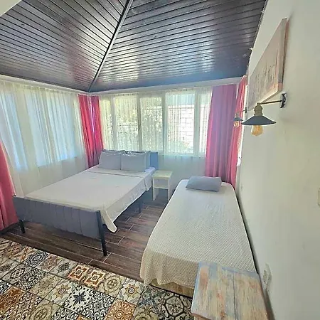 Kekik Catina Alaçatı